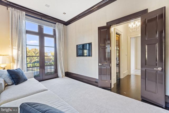 2109 DUNMORE LN NW, Washington, DC 20007