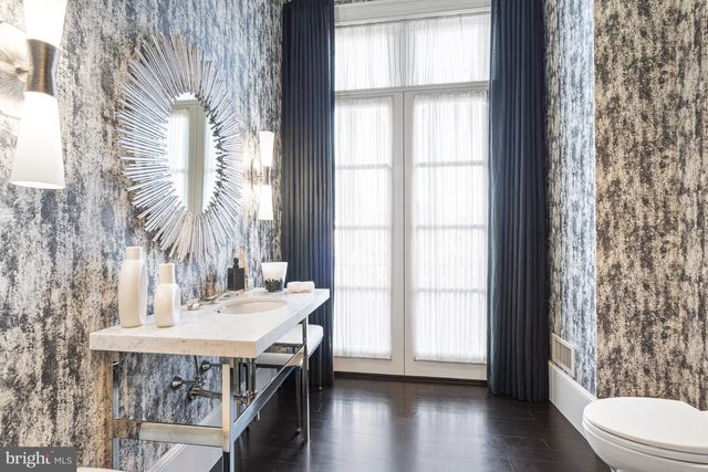 2109 DUNMORE LN NW, Washington, DC 20007