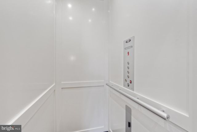 2109 DUNMORE LN NW, Washington, DC 20007