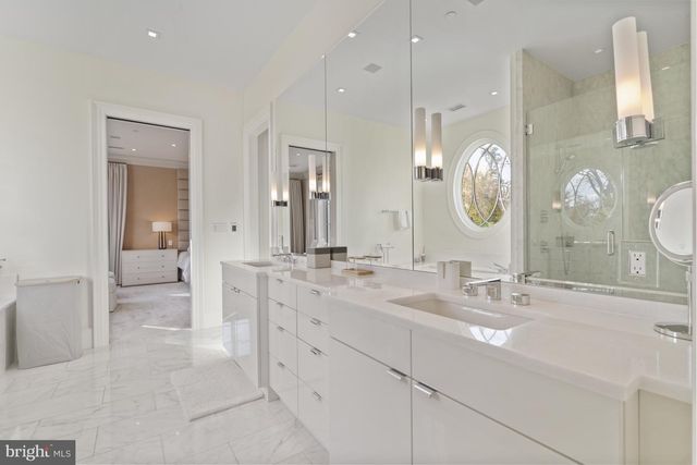 2109 DUNMORE LN NW, Washington, DC 20007