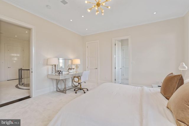 2109 DUNMORE LN NW, Washington, DC 20007