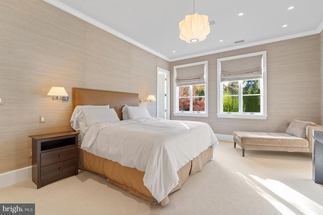 2109 DUNMORE LN NW, Washington, DC 20007