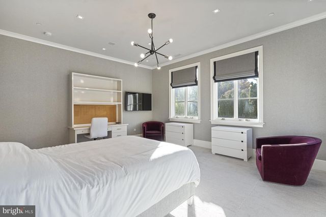 2109 DUNMORE LN NW, Washington, DC 20007