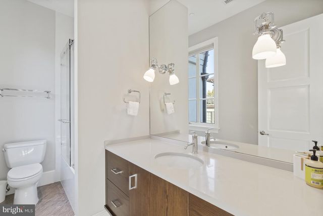 2109 DUNMORE LN NW, Washington, DC 20007