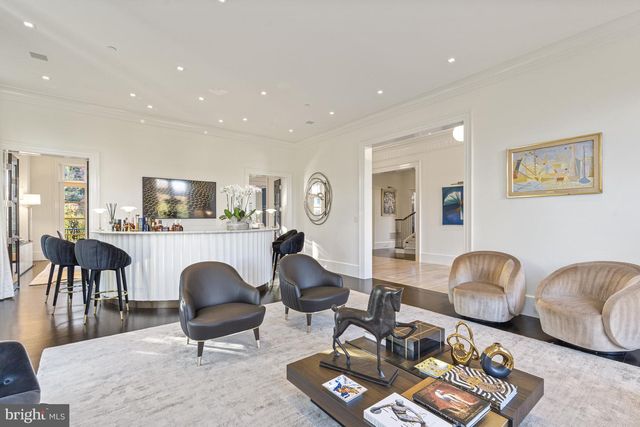 2109 DUNMORE LN NW, Washington, DC 20007