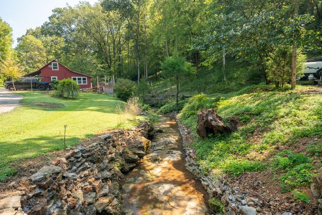 1491 Cates Rd, Lawrenceburg, TN 38464