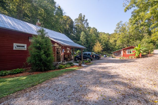 1491 Cates Rd, Lawrenceburg, TN 38464