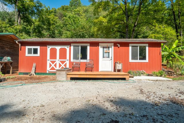 1491 Cates Rd, Lawrenceburg, TN 38464