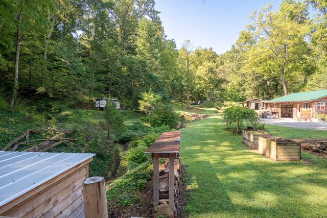 1491 Cates Rd, Lawrenceburg, TN 38464