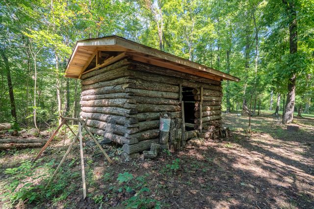 1491 Cates Rd, Lawrenceburg, TN 38464