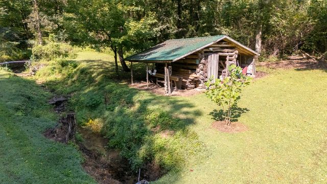 1491 Cates Rd, Lawrenceburg, TN 38464