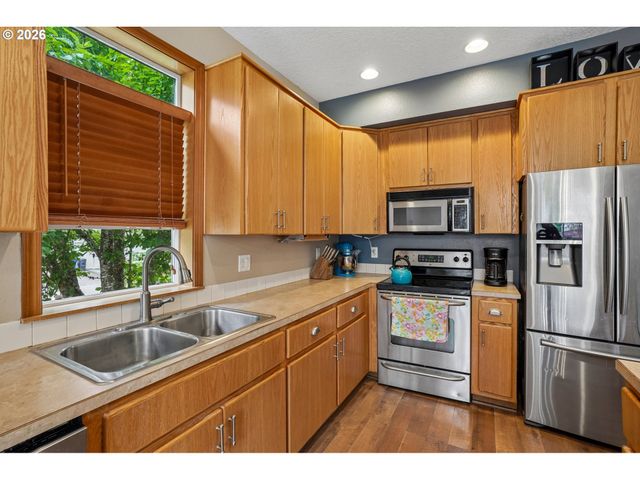 38619 MILLER St, Sandy, OR 97055