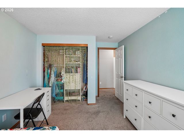 38619 MILLER St, Sandy, OR 97055