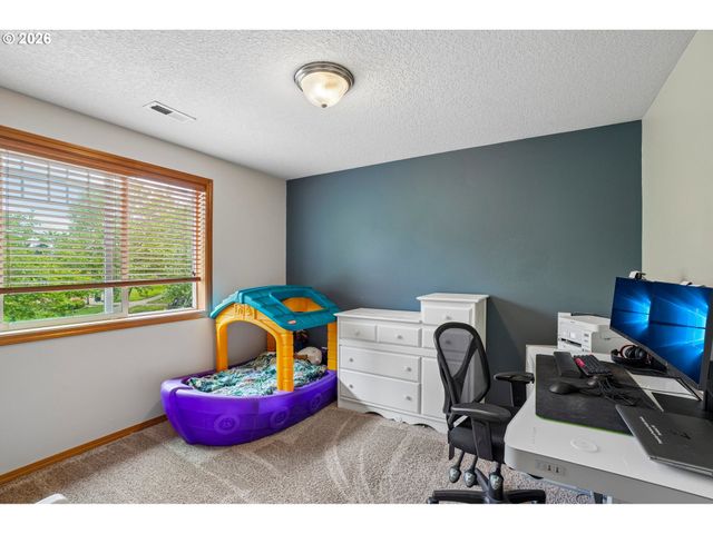 38619 MILLER St, Sandy, OR 97055