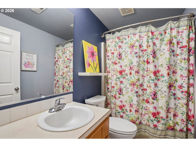 38619 MILLER St, Sandy, OR 97055