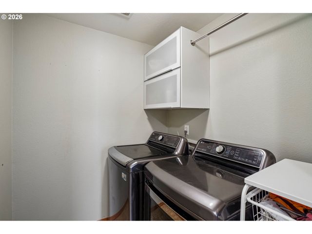 38619 MILLER St, Sandy, OR 97055