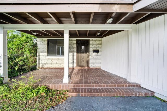 3255 SW 60th Ave, Miami, FL 33155