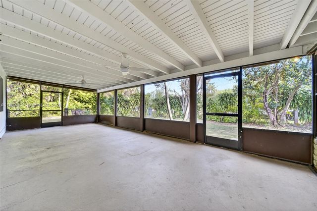 3255 SW 60th Ave, Miami, FL 33155