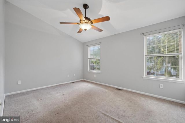 9 MEADOW LN, Delran, NJ 08075