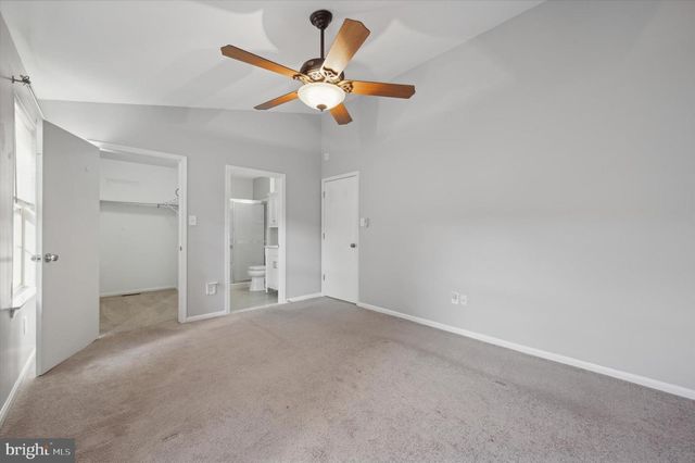 9 MEADOW LN, Delran, NJ 08075