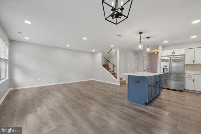 9 MEADOW LN, Delran, NJ 08075