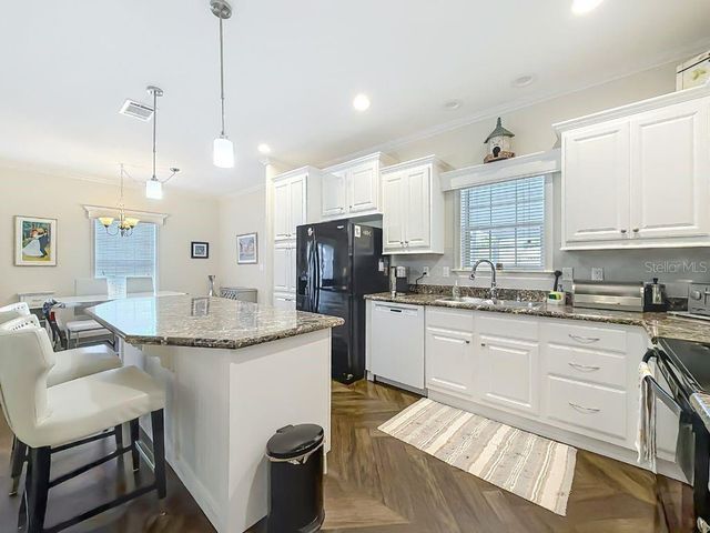 110 FOREST BOULEVARD, Wildwood, FL 34785