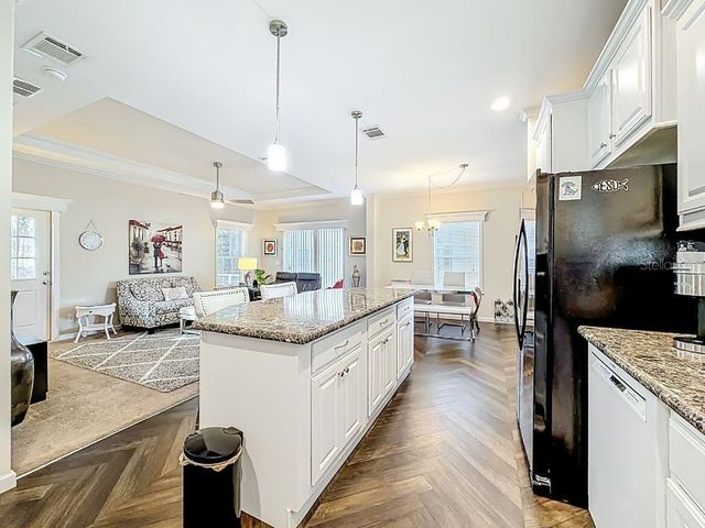 110 FOREST BOULEVARD, Wildwood, FL 34785