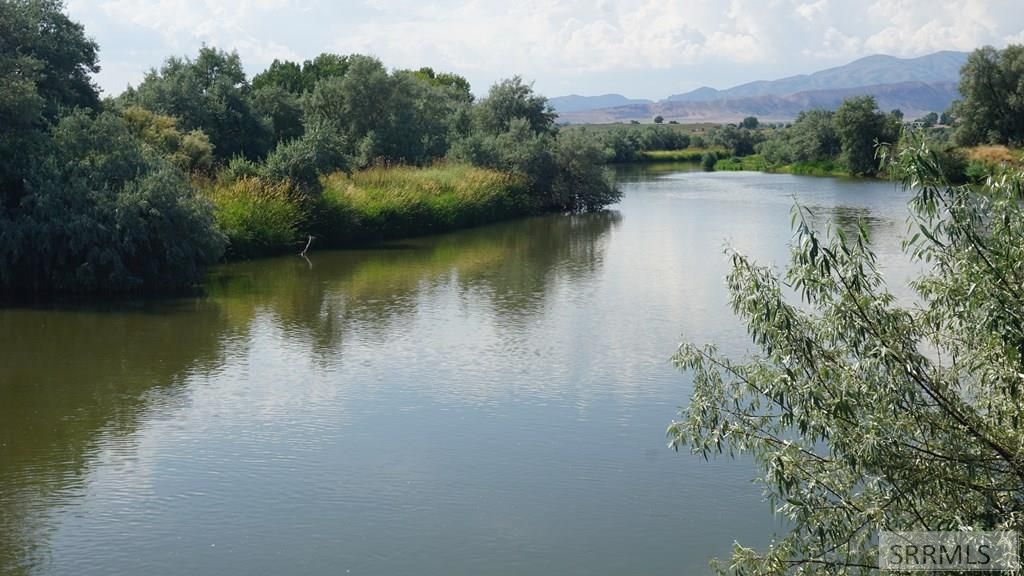 Image 3 of property listing at Address unavailable.