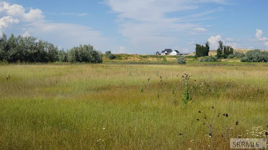 Image 4 of property listing at Address unavailable.