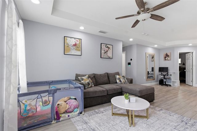 5037 SCHOOL ROAD, New Port Richey, FL 34653