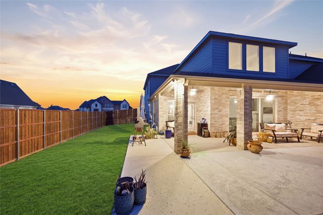 330 Penrose Drive, Ovilla, TX 75154