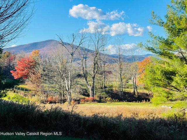 679 Vly Road, Stone Ridge, NY 12484