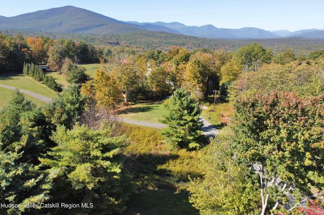 679 Vly Road, Stone Ridge, NY 12484