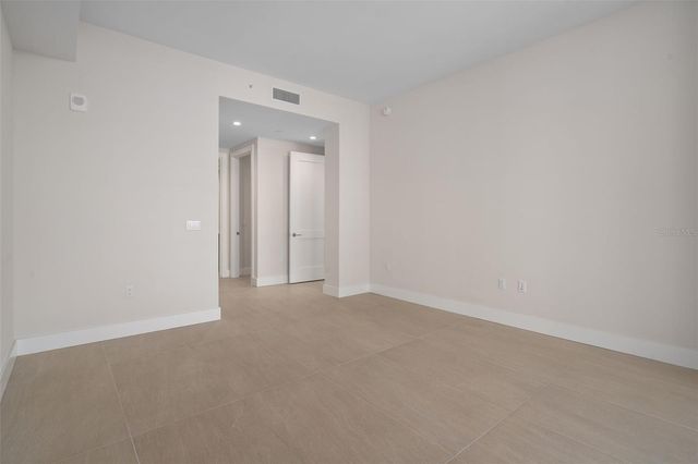 275 1ST AVENUE S 1001, St Petersburg, FL 33701