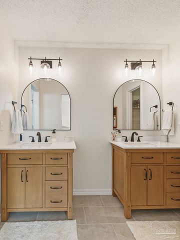 446 Sandy Ridge Cir, Mary Esther, FL 32569