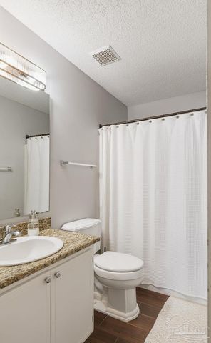 446 Sandy Ridge Cir, Mary Esther, FL 32569