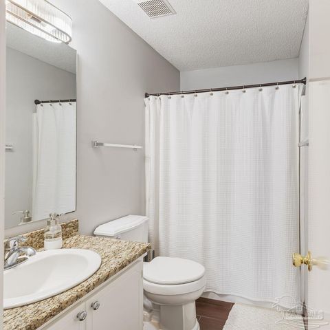 446 Sandy Ridge Cir, Mary Esther, FL 32569