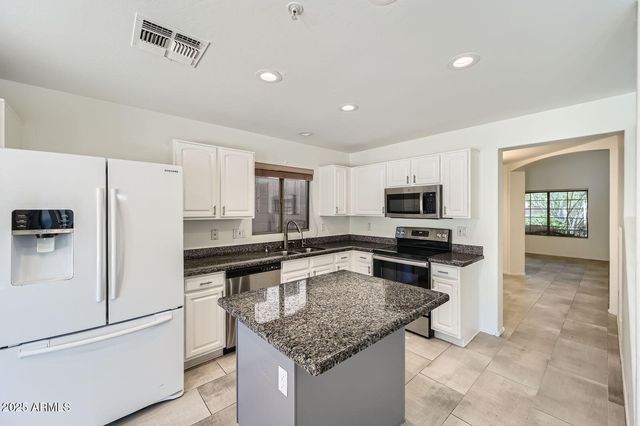 10310 E Le Marche Drive, Scottsdale, AZ 85255