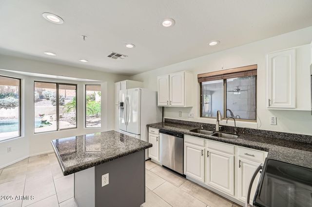 10310 E Le Marche Drive, Scottsdale, AZ 85255