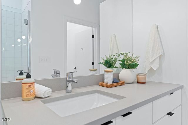 521 N Mangum Street 33, Durham, NC 27701