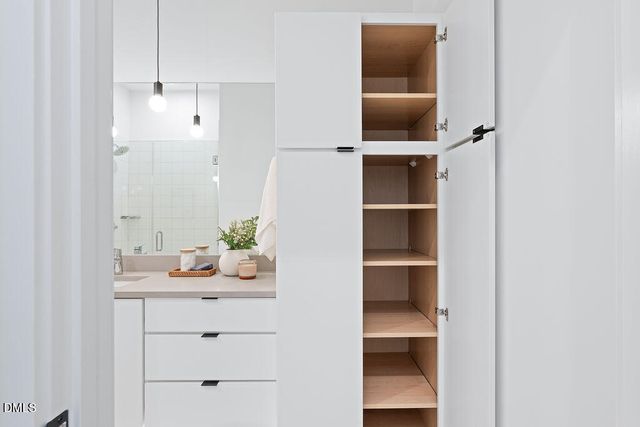 521 N Mangum Street 33, Durham, NC 27701