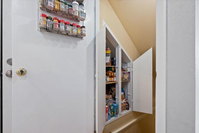 N19W5342 Pierce COURT, Cedarburg, WI 53012