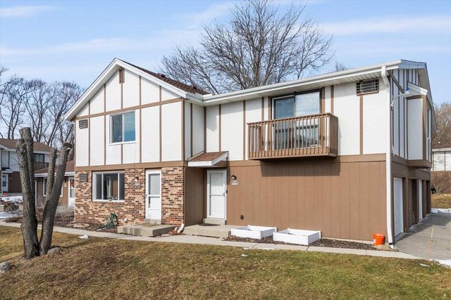 N19W5342 Pierce COURT, Cedarburg, WI 53012