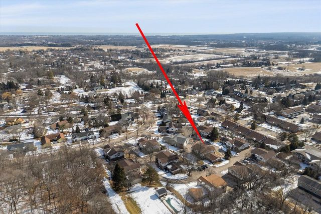 N19W5342 Pierce COURT, Cedarburg, WI 53012