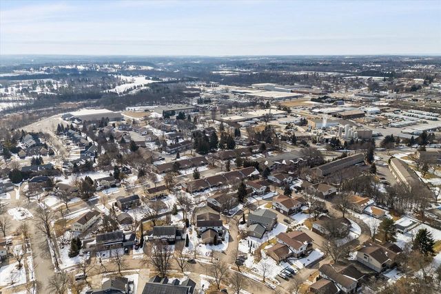 N19W5342 Pierce COURT, Cedarburg, WI 53012