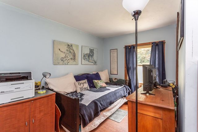 58 Chestnut Rd, Halifax, MA 02338