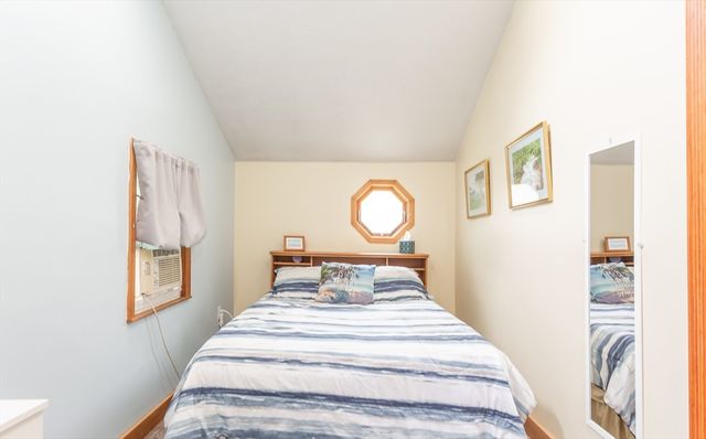 58 Chestnut Rd, Halifax, MA 02338