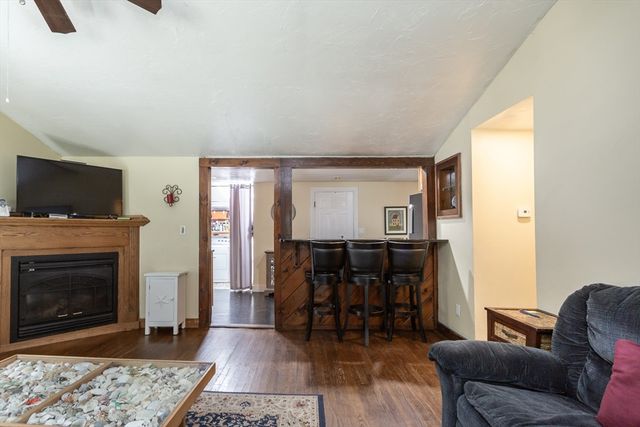 58 Chestnut Rd, Halifax, MA 02338