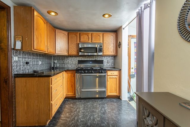 58 Chestnut Rd, Halifax, MA 02338