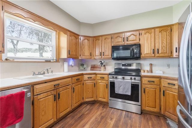 17429 Coffin Road, Leavenworth, KS 66048